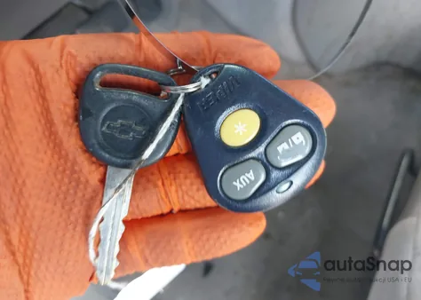 2005 Chevrolet Trailblazer Ls из США, поврежденный, VIN 1GNDS13S752217756